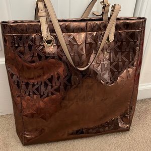 Michael Kors Jet Set Mirror Metallic Tote
